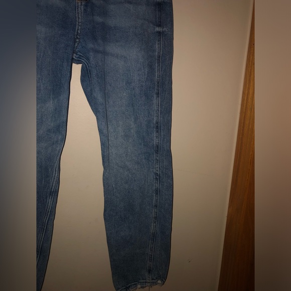 Hollister Ultra High Rise Mom Jeans Size 0 or 24 - Picture 2 of 4